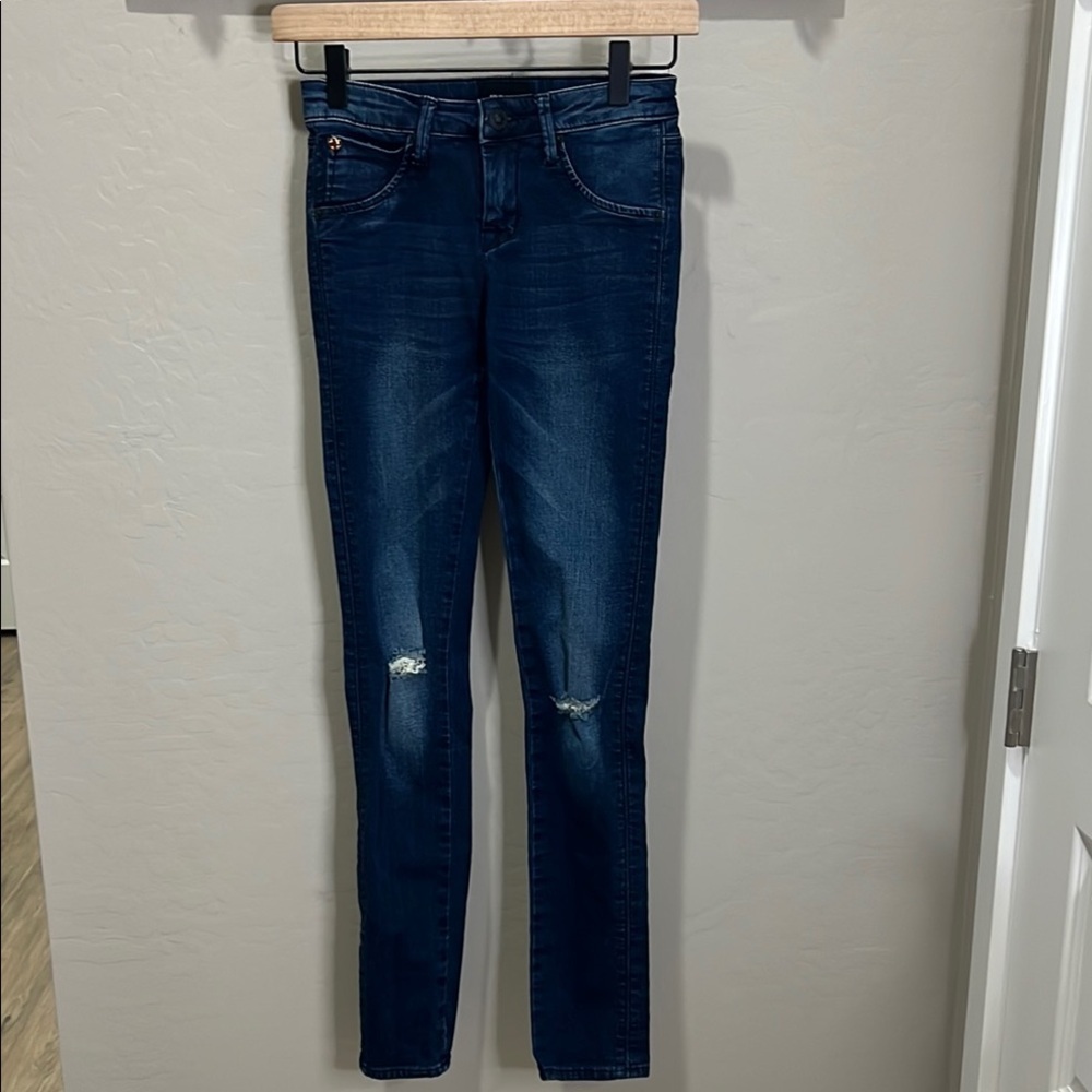 Hudson Jeans Girls Kaite (Women’s) Distressed Blue Skinny Jeans with Tapered Leg